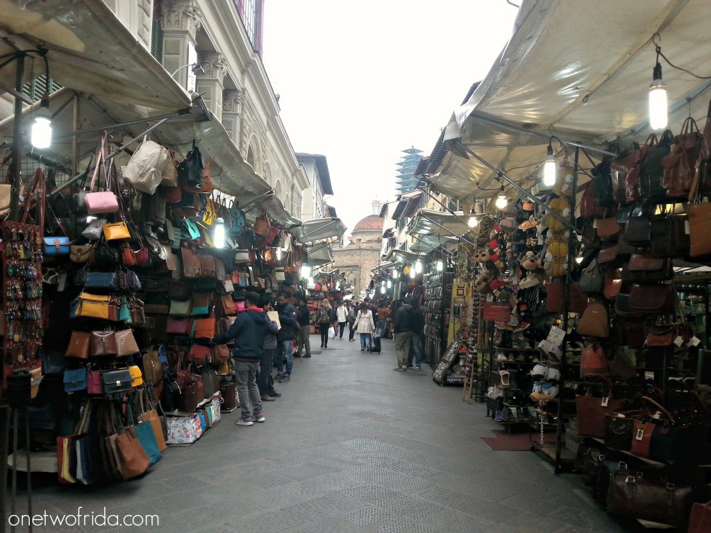 Shopping a Firenze tra negozi non convenzionali - Mercato di San Lorenzo