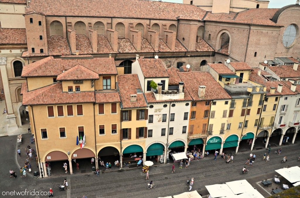 Piazza Erbe a Mantova