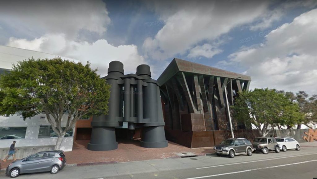 binoculars los angeles